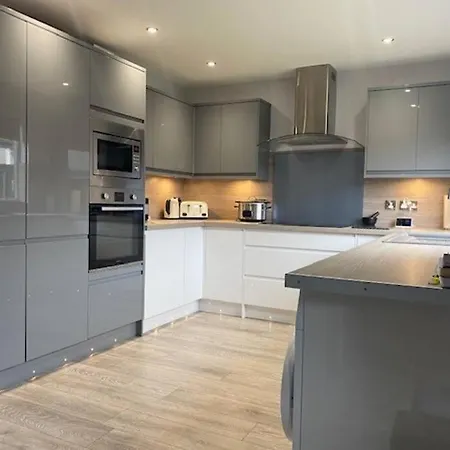 Tidy 3 Bedroom Property Within St Andrews. Esterno foto
