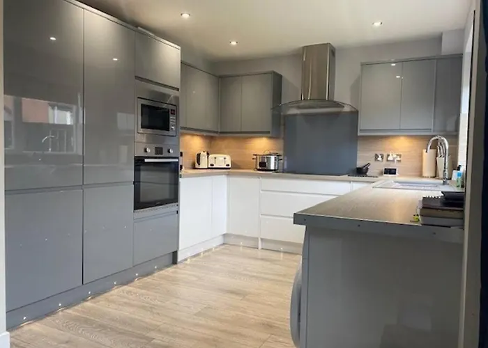 Tidy 3 Bedroom Property Within St Andrews.