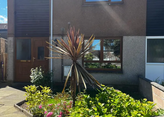 Tidy 3 Bedroom Property Within St Andrews.