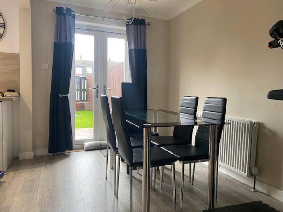Tidy 3 Bedroom Within St Andrews. * St Andrews