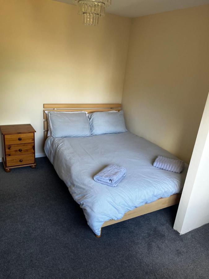 Tidy 3 Bedroom Within St Andrews. Apartment *